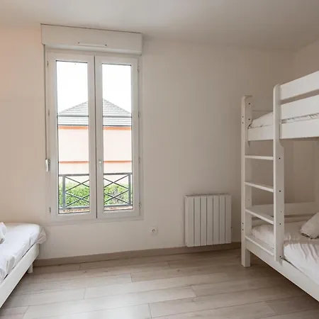 Cosy House Near Disneyland Bmyguest Holiday home